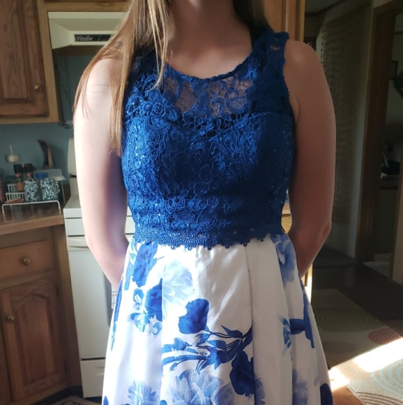 prom dress - Picture 1 of 5